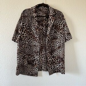 Cheetah Print Collar Button Up Short Sleeve Shirt Women Fits Medium